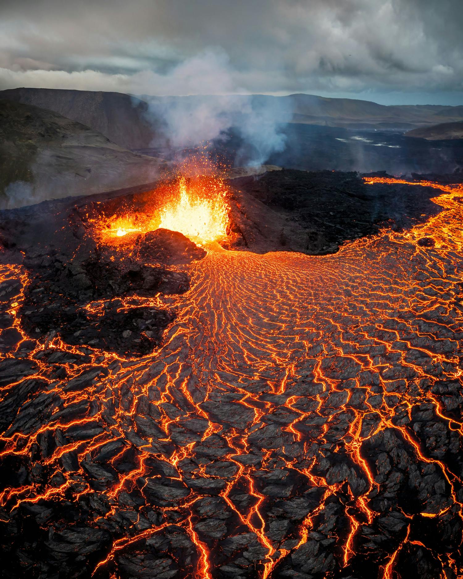 volcano aerial drone iceland landscape photography lava flow epic mads peter iversen 1 Fagradalsfjallin tulivuorenpurkaus